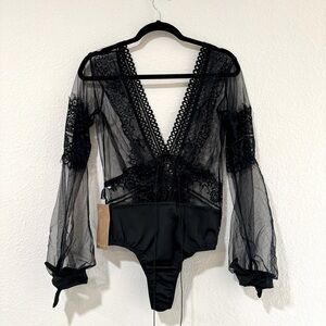 MORENA CHARME lace bodysuit